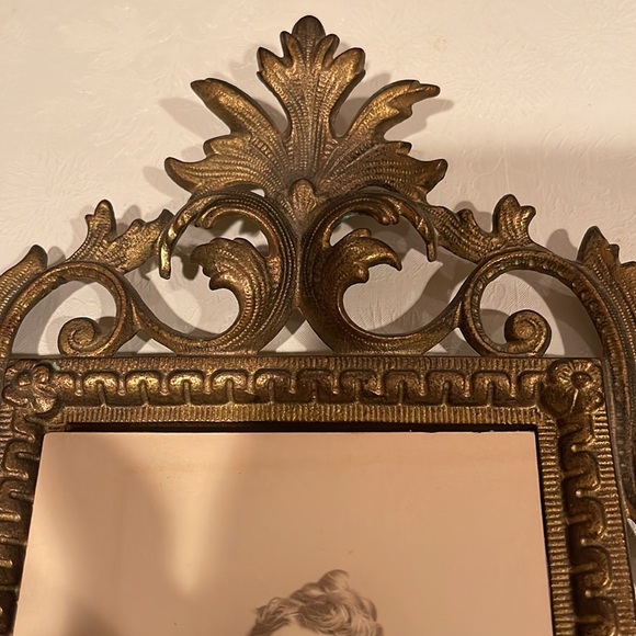 Antiquarian Ornate Gilt Metal Picture, Photo Portrait Frame & Easel Stand - Picture 7 of 16